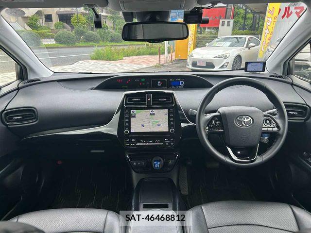Toyota PRIUS 2021-08 7878955-2