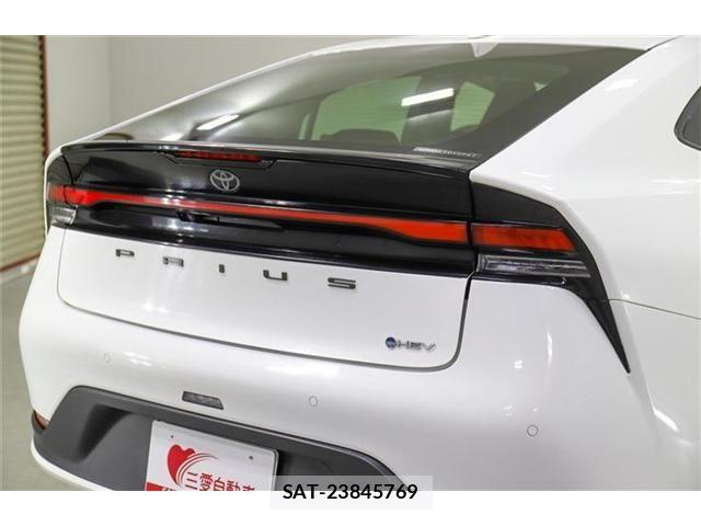 Toyota PRIUS 2024-08 7878951-10