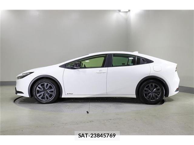 Toyota PRIUS 2024-08 7878951-3
