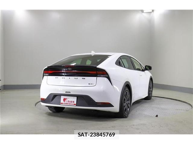 Toyota PRIUS 2024-08 7878951-6