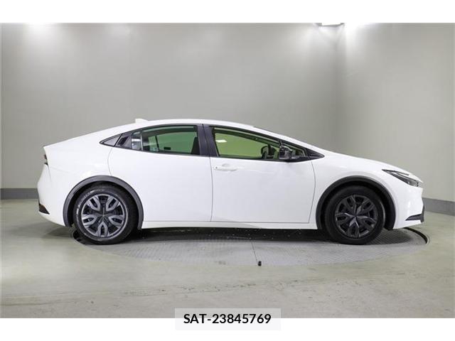 Toyota PRIUS 2024-08 7878951-7
