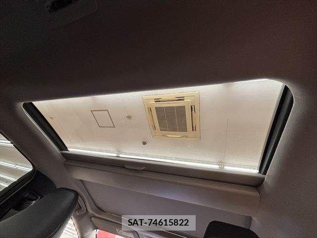 Toyota PRIUS 2023-05 7903257-4