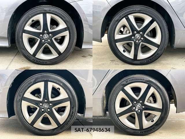 Toyota PRIUS 2019-05 7903258-3