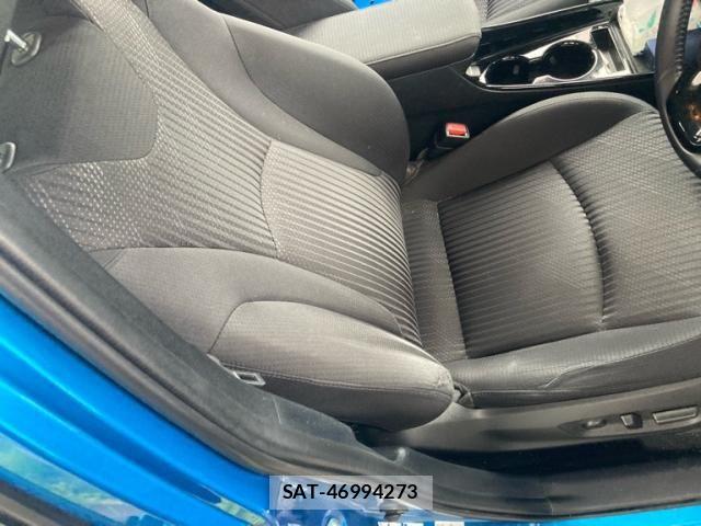 Toyota PRIUS 2019-06 7980701-13