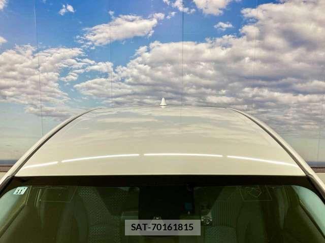 Toyota PRIUS 2017-11 7980699-13