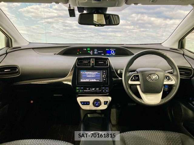 Toyota PRIUS 2017-11 7980699-1