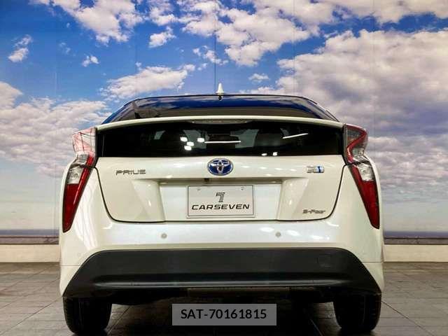 Toyota PRIUS 2017-11 7980699-19