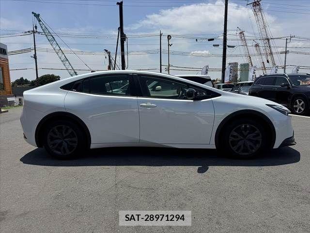 Toyota PRIUS 2024-01 8037763-11