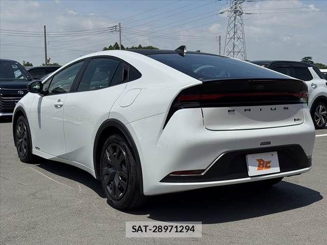 Toyota PRIUS 2024-01 8037763-12