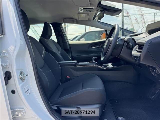Toyota PRIUS 2024-01 8037763-15
