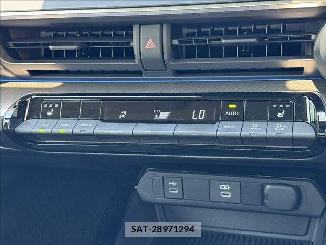 Toyota PRIUS 2024-01 8037763-3
