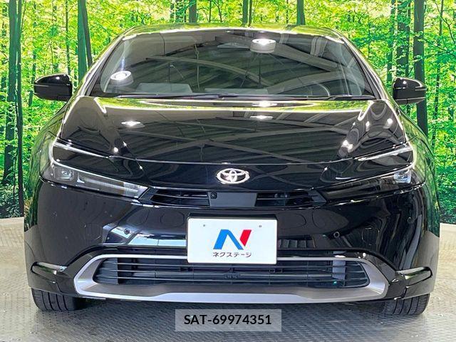 Toyota PRIUS 2023-05 8037762-14