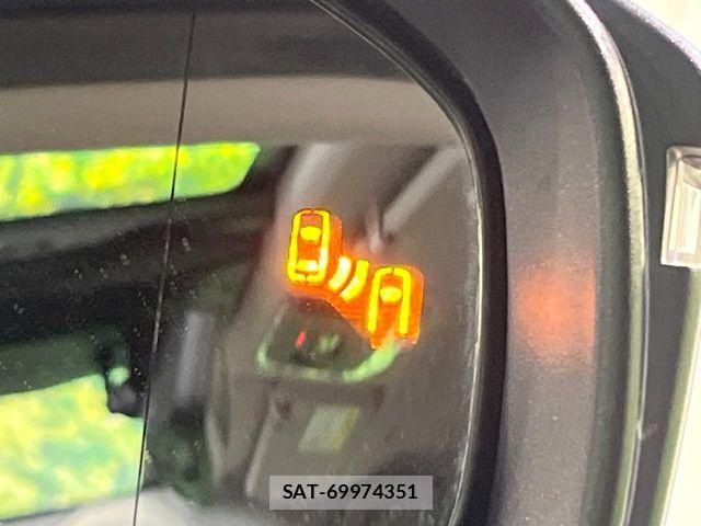 Toyota PRIUS 2023-05 8037762-8