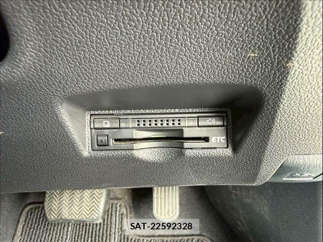 Toyota PRIUS 2015-12 8037767-11