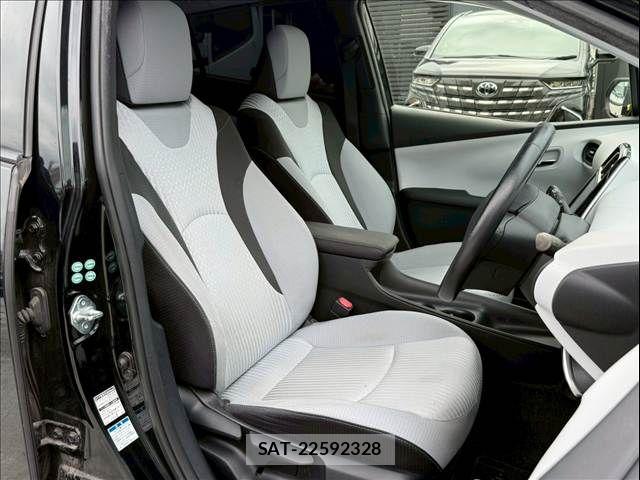 Toyota PRIUS 2015-12 8037767-13