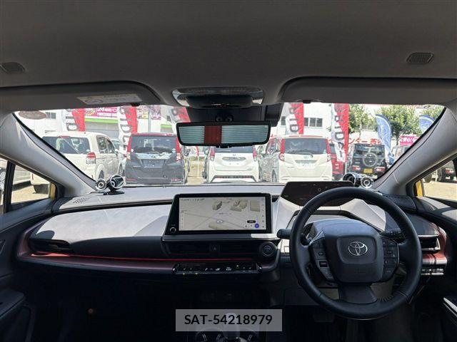 Toyota PRIUS 2023-06 8037764-14