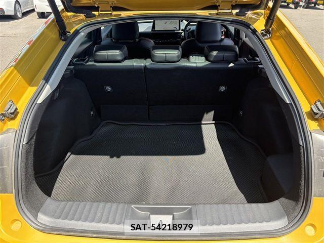 Toyota PRIUS 2023-06 8037764-17