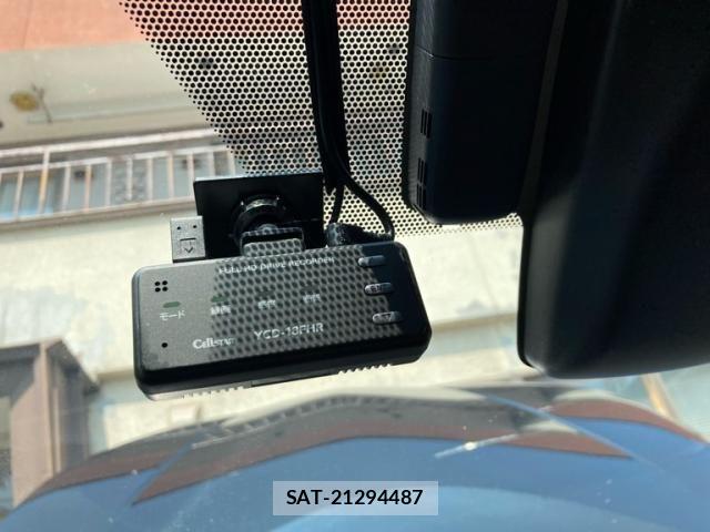 Toyota PRIUS 2017-12 8037766-26