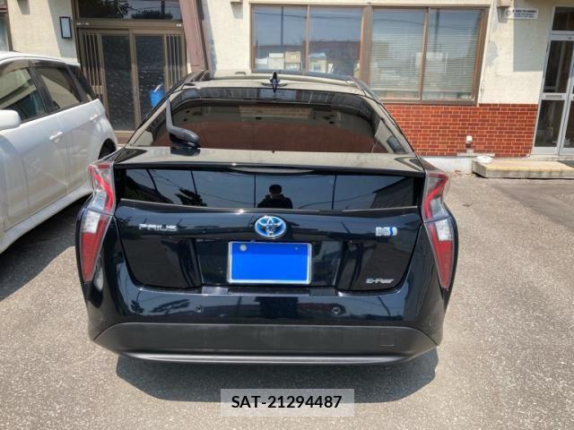 Toyota PRIUS 2017-12 8037766-7
