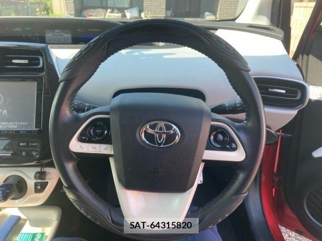 Toyota PRIUS 2016-05 8075210-13