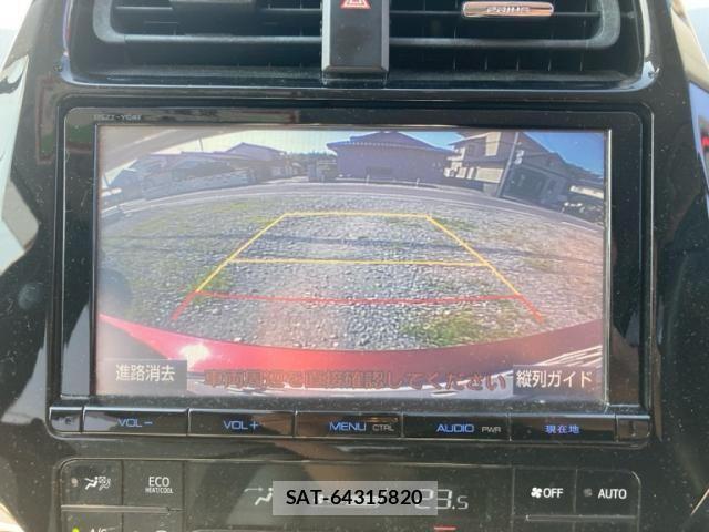 Toyota PRIUS 2016-05 8075210-19