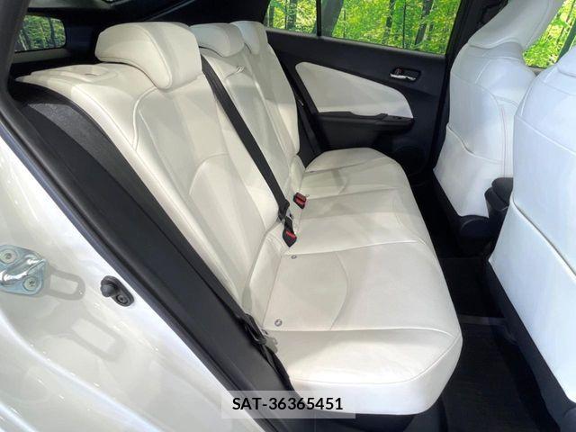 Toyota PRIUS 2017-12 8075207-8