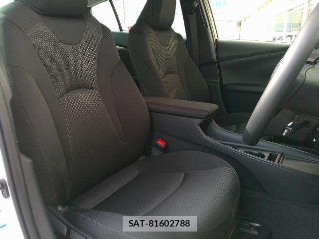 Toyota PRIUS 2021-06 8075204-14