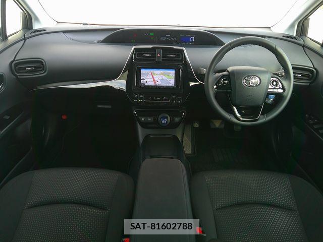 Toyota PRIUS 2021-06 8075204-1