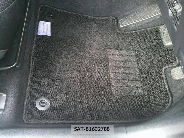 Toyota PRIUS 2021-06 8075204-21