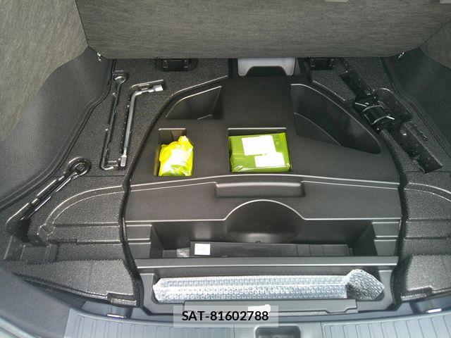Toyota PRIUS 2021-06 8075204-23