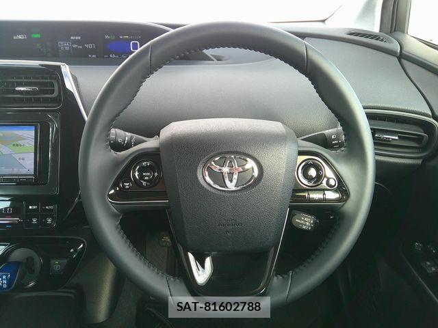 Toyota PRIUS 2021-06 8075204-7