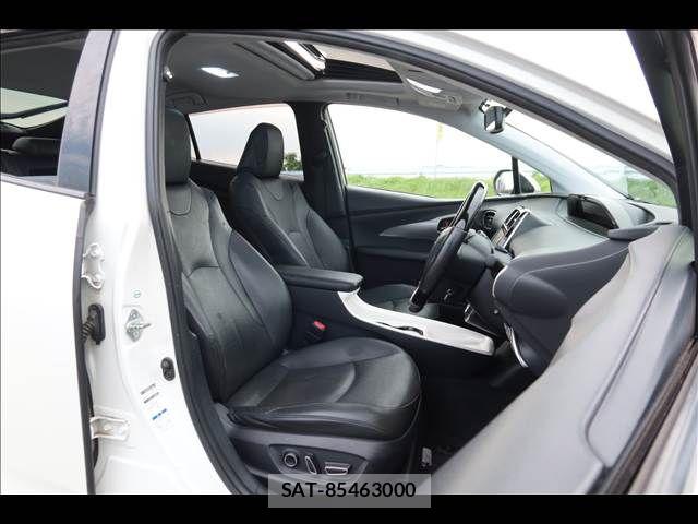 Toyota PRIUS 2017-01 8075209-13