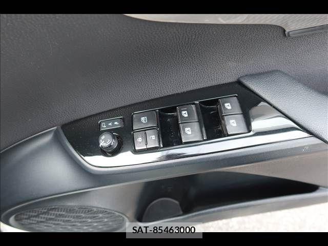 Toyota PRIUS 2017-01 8075209-26