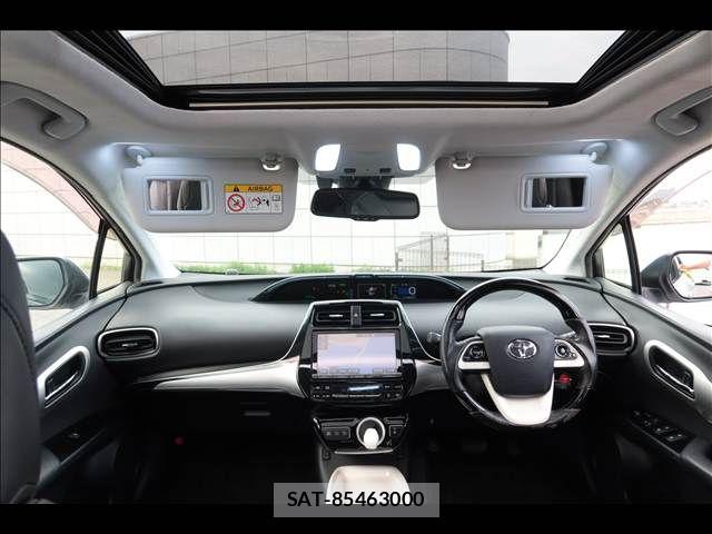 Toyota PRIUS 2017-01 8075209-8