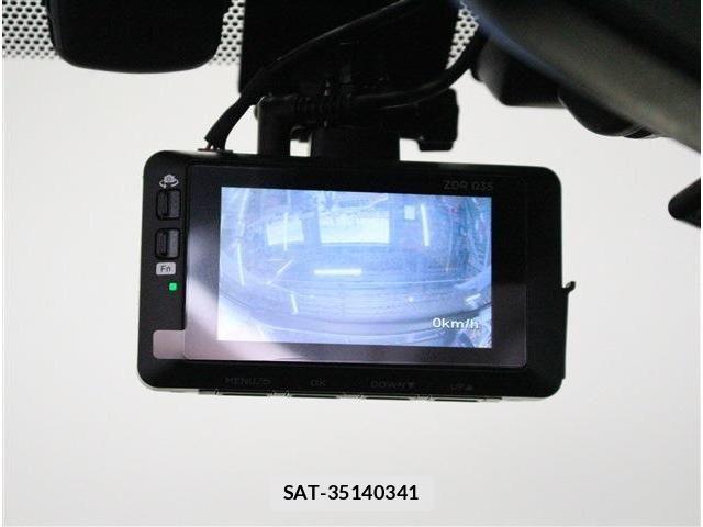 Toyota PRIUS 2016-06 8075208-18