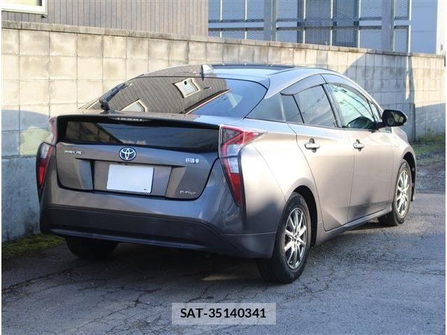Toyota PRIUS 2016-06 8075208-1