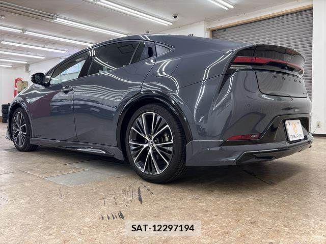 Toyota PRIUS 2023-11 8101360-18