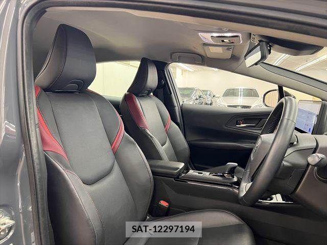 Toyota PRIUS 2023-11 8101360-6