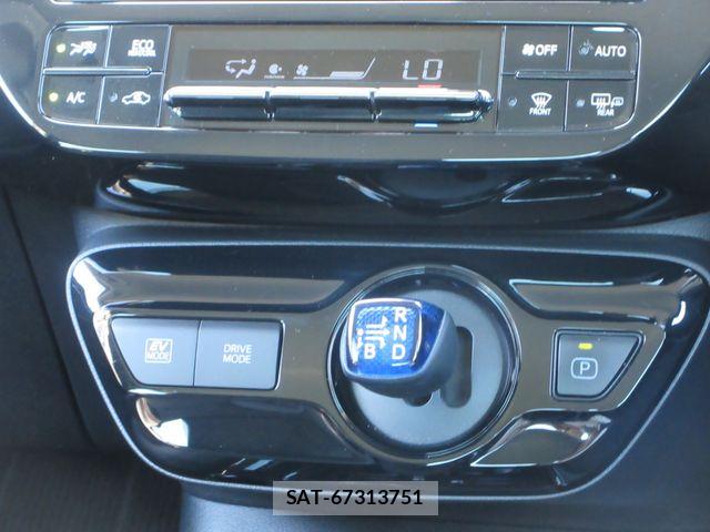 Toyota PRIUS 2022-08 8101362-12