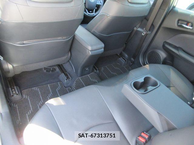 Toyota PRIUS 2022-08 8101362-15