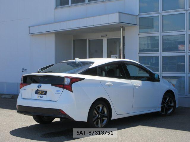 Toyota PRIUS 2022-08 8101362-2