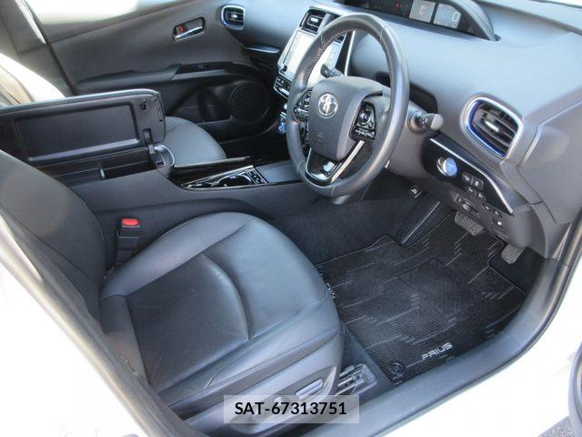 Toyota PRIUS 2022-08 8101362-3