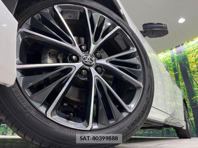 Toyota PRIUS 2025-09 8101358-12