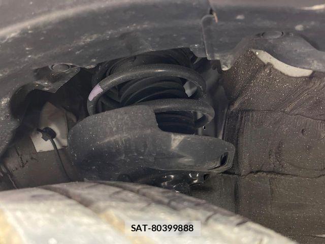 Toyota PRIUS 2025-09 8101358-19