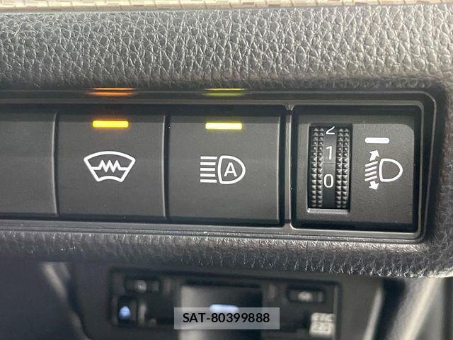 Toyota PRIUS 2025-09 8101358-5