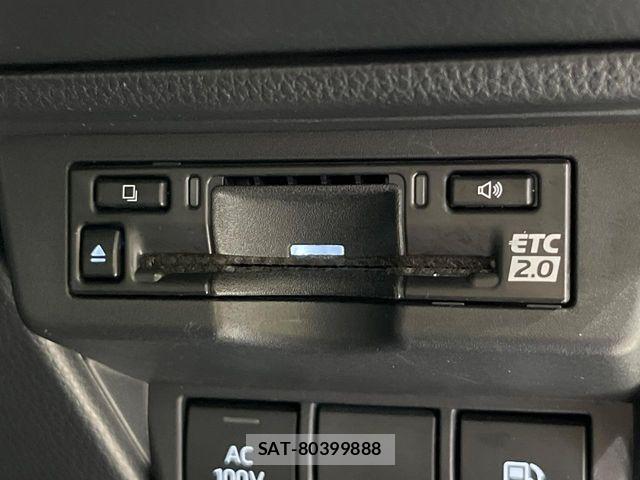 Toyota PRIUS 2025-09 8101358-6