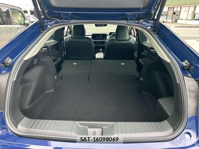 Toyota PRIUS 2023-01 8101357-12