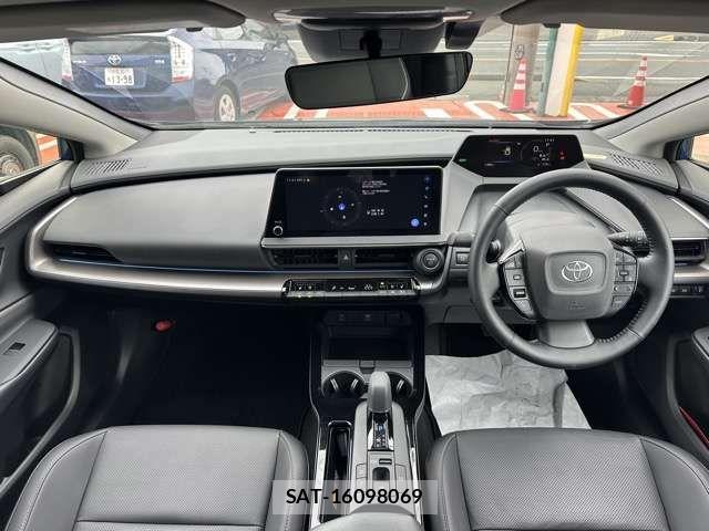 Toyota PRIUS 2023-01 8101357-7