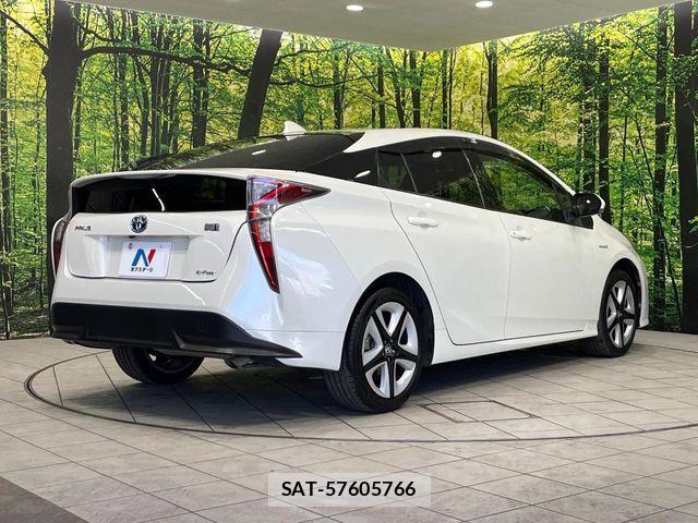 Toyota PRIUS 2016-02 8131973-16