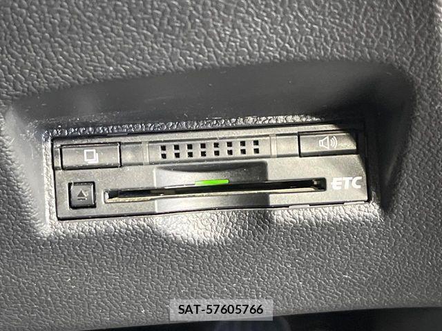 Toyota PRIUS 2016-02 8131973-6